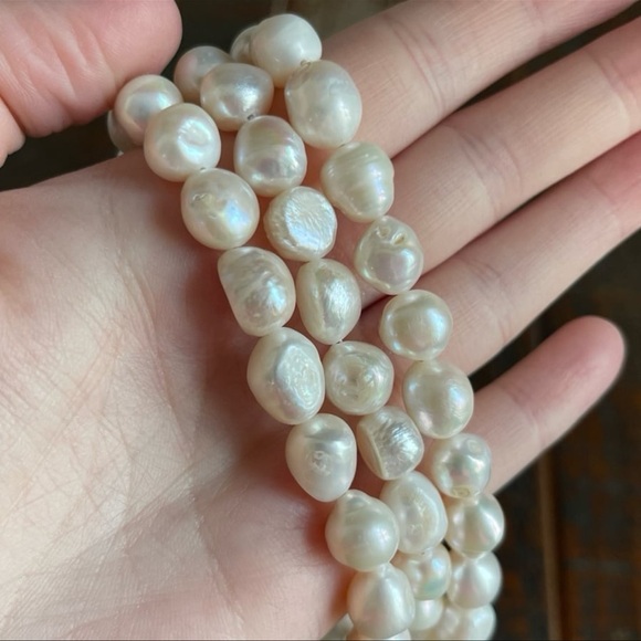 SC Collection Pearl Necklace - Picture 5 of 6